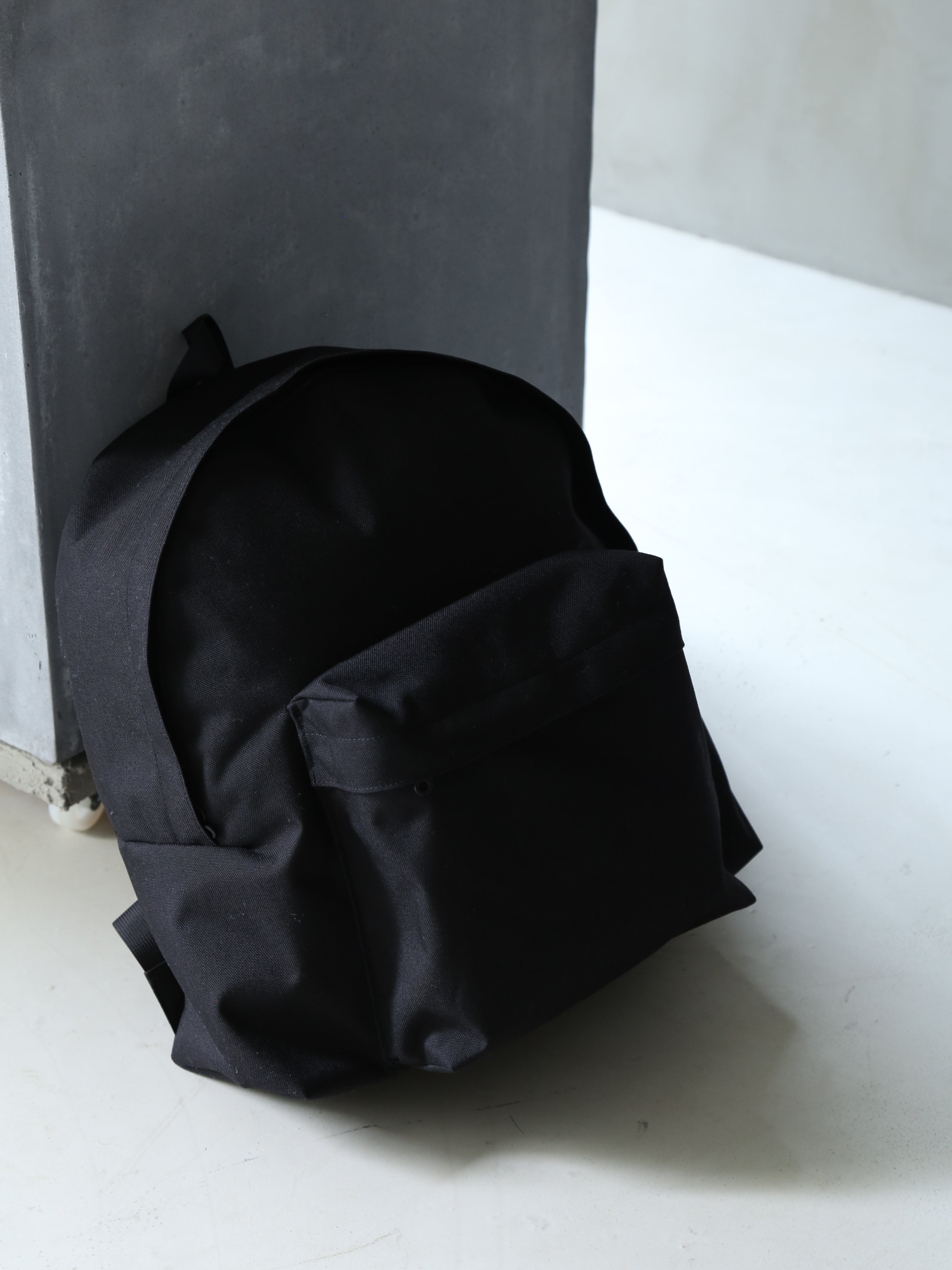 バッグ the end DAYPACK CLASSIC – End on End.