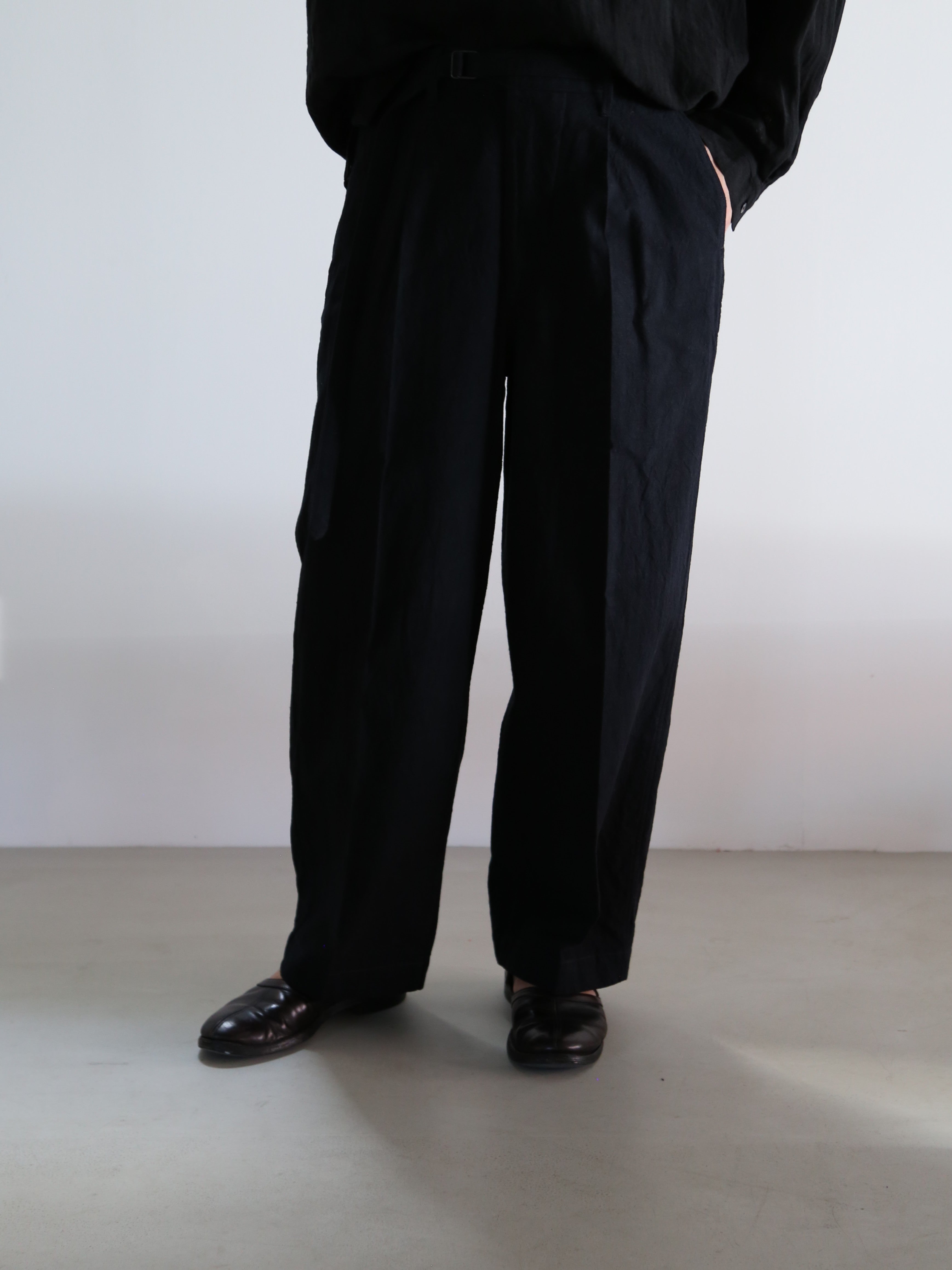 blurhms】Linen Cotton Belted Trousers (Mens) – End on End.