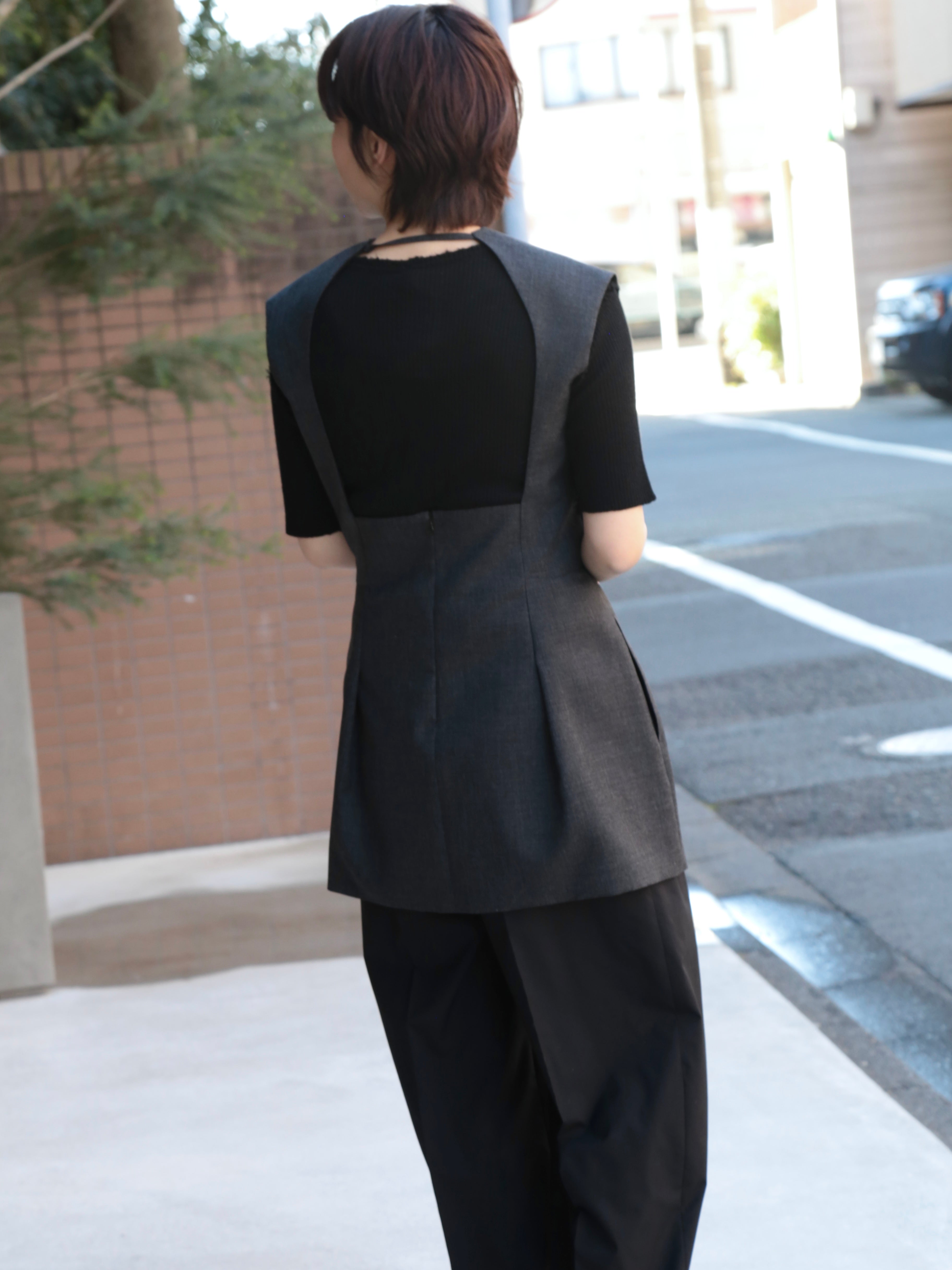 BOWTE】BLUEFACED WORSTED HARD FINISHED SLEEVELESS LONG TOP – End 