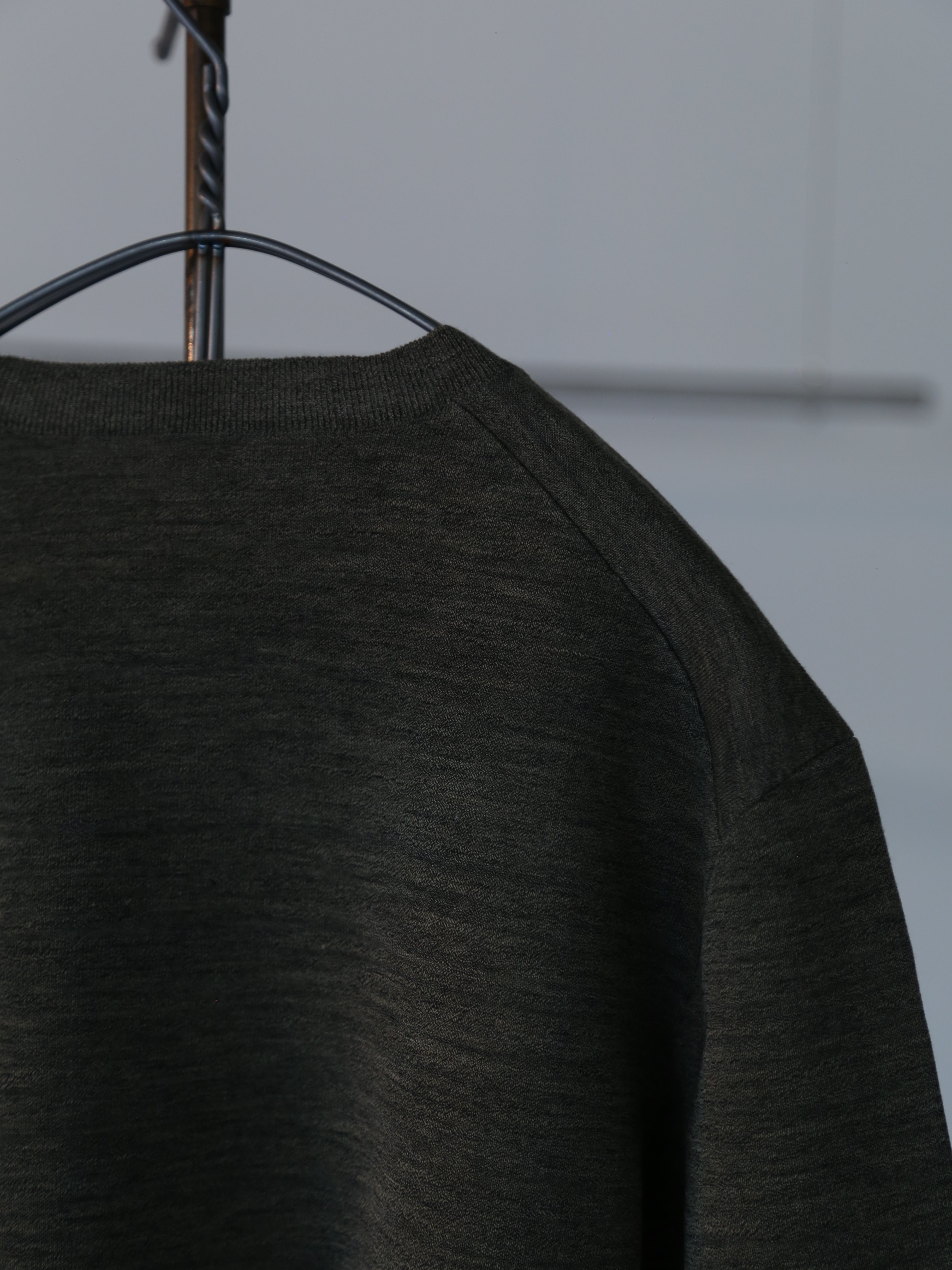 SUPER130'S EXTRA FINE WORSTED MELANGE DOUBLE KNIT – End on End.