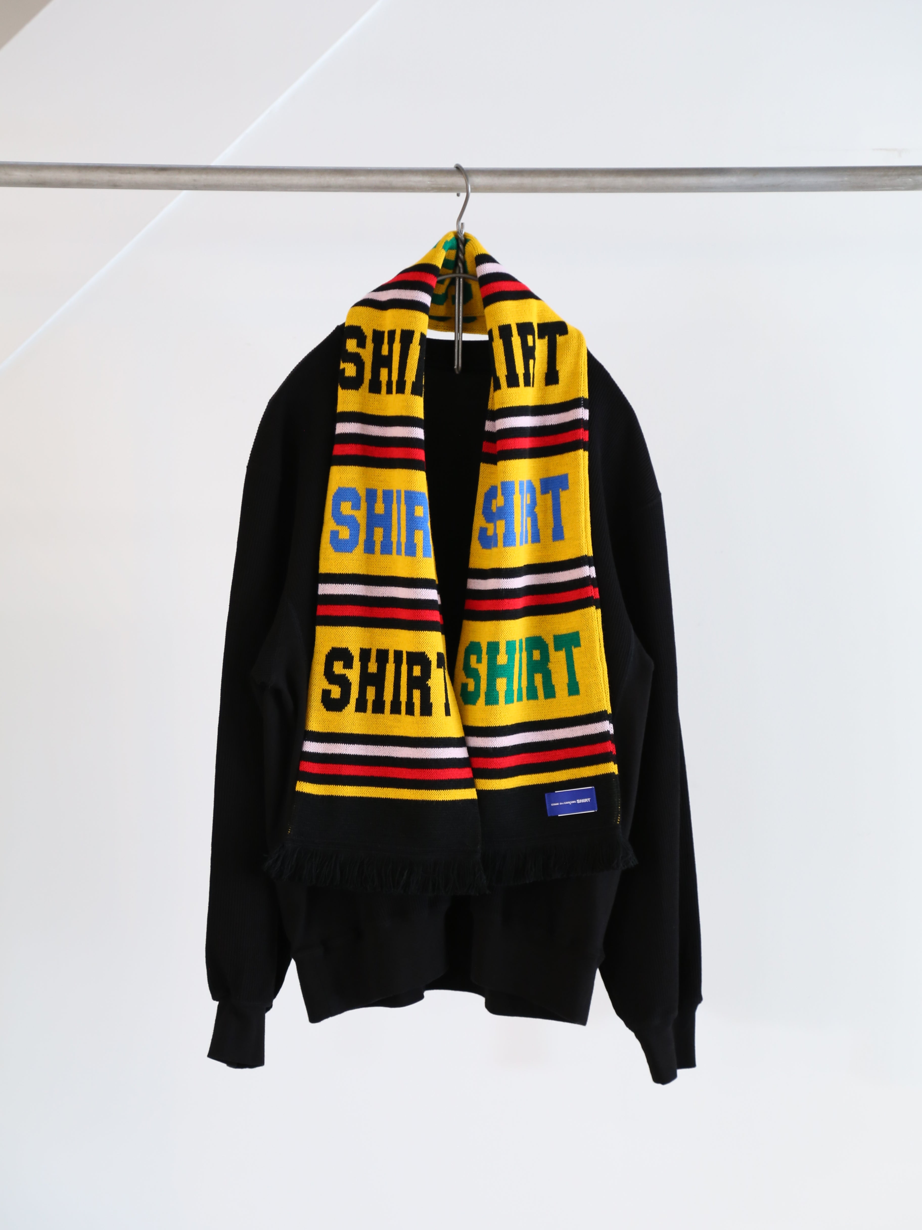 COMME des GARCONS コムデギャルソン 25AW FP-K402 SHIRT シャツ knitted jacquard acrylic football scarves ジャカード アクリル フットボール スカーフ マフラー レッド系【極上美品】【中古】 中古・古着通販】COMME des GARCONS SHIRT (コムデギャルソンシャツ