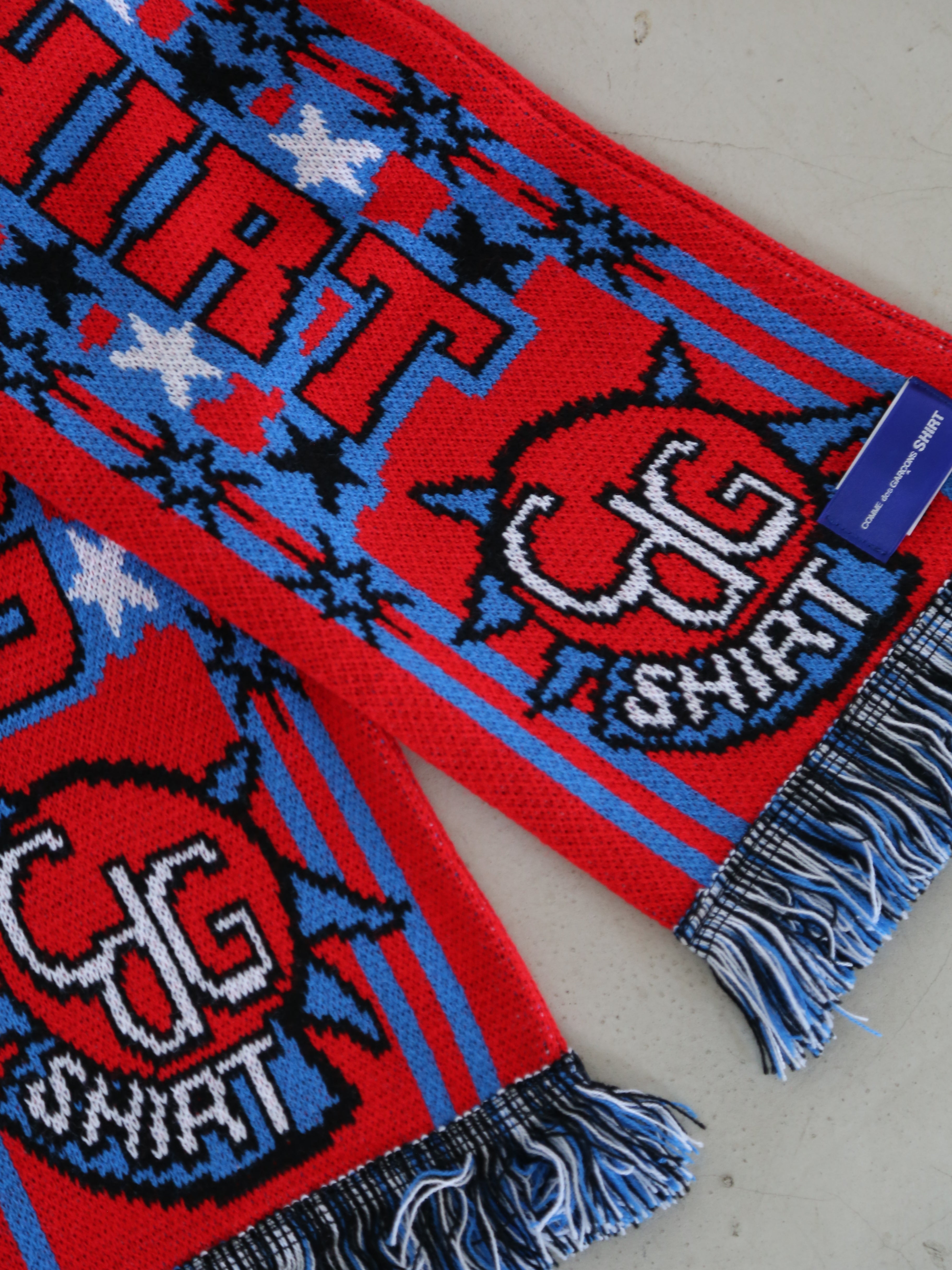 COMME des GARCONS コムデギャルソン 25AW FP-K402 SHIRT シャツ knitted jacquard acrylic football scarves ジャカード アクリル フットボール スカーフ マフラー レッド系【極上美品】【中古】 IMG_1516_3648x.jpg?v=1762590803