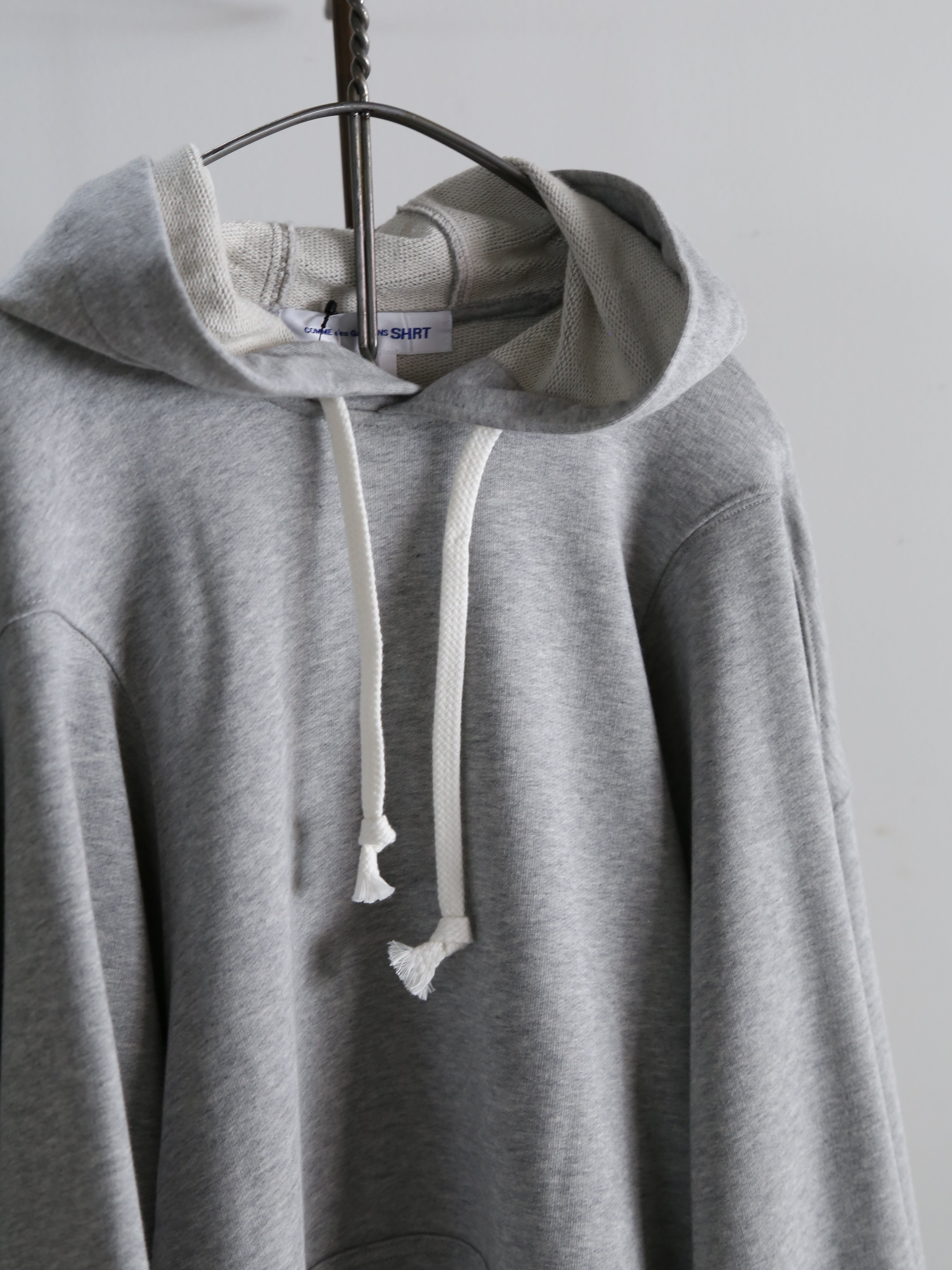 COMME des GARCONS SHIRT】Quad Sleeve Hooded Sweatshirt – End on End. COMME des GARCONS SHIRT】Quad Sleeve Hooded Sweatshirt – End on End.