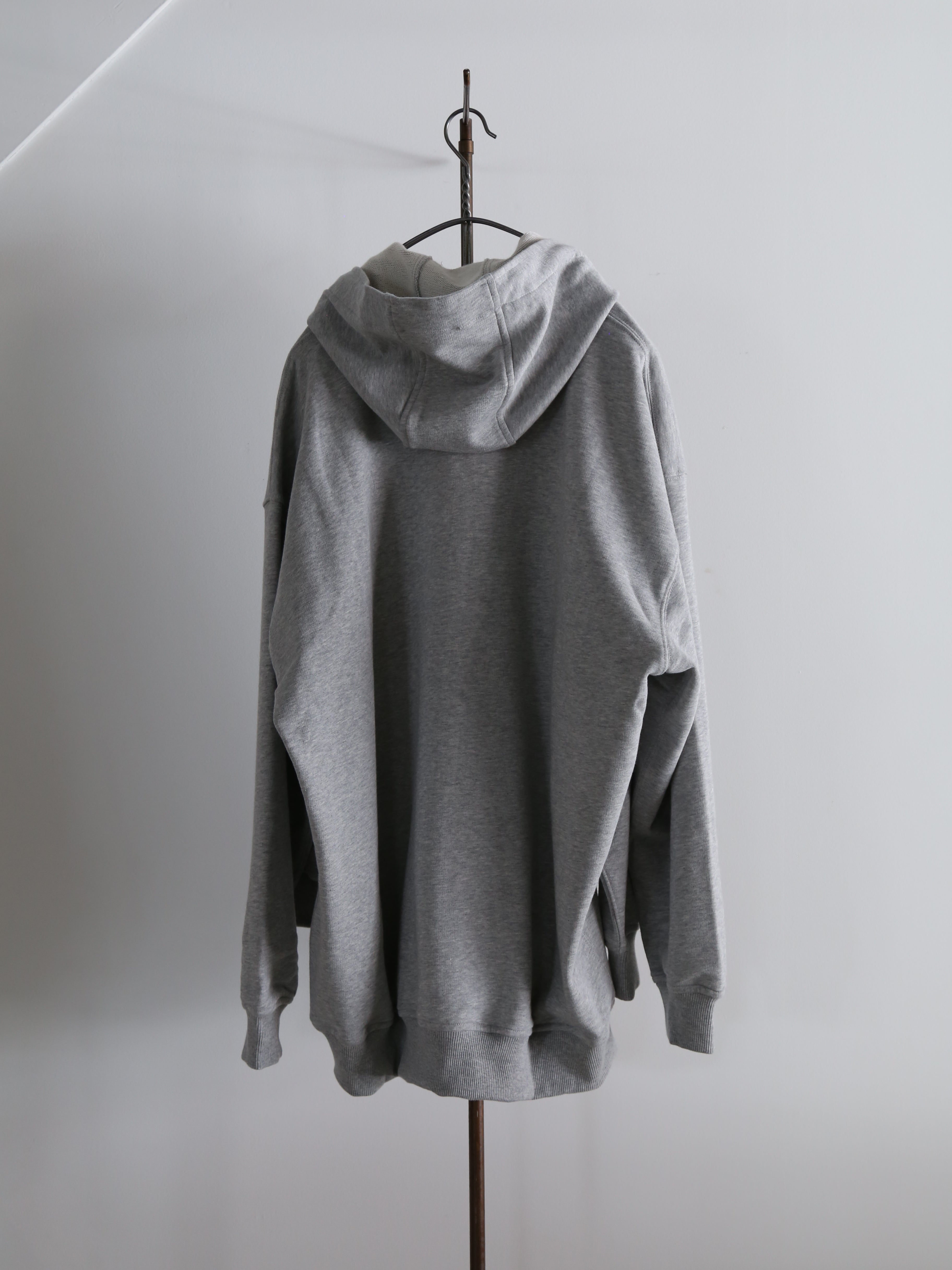 COMME des GARCONS SHIRT】Quad Sleeve Hooded Sweatshirt – End on End.