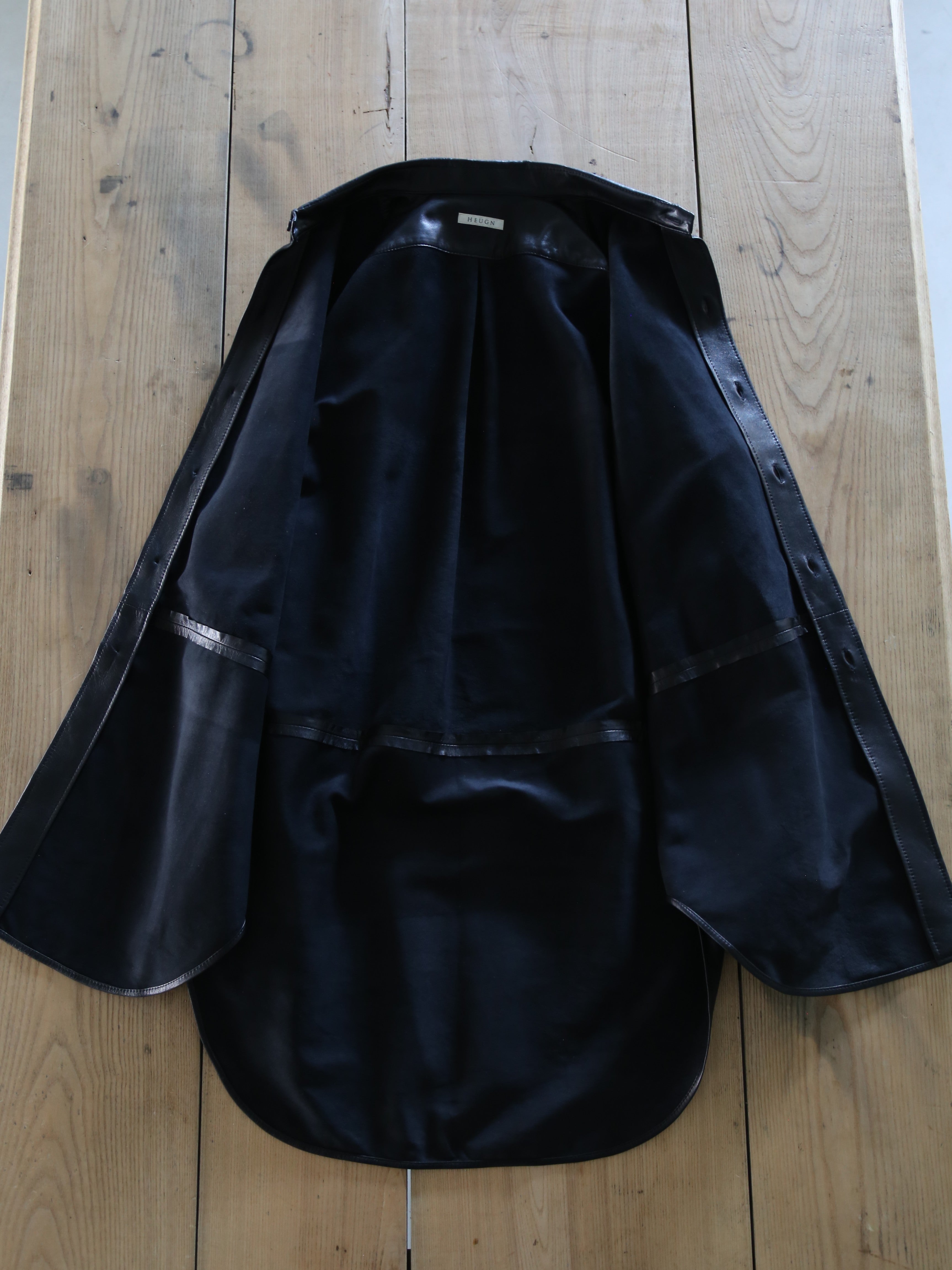 HEUGN】Alan LEATHER – End on End.