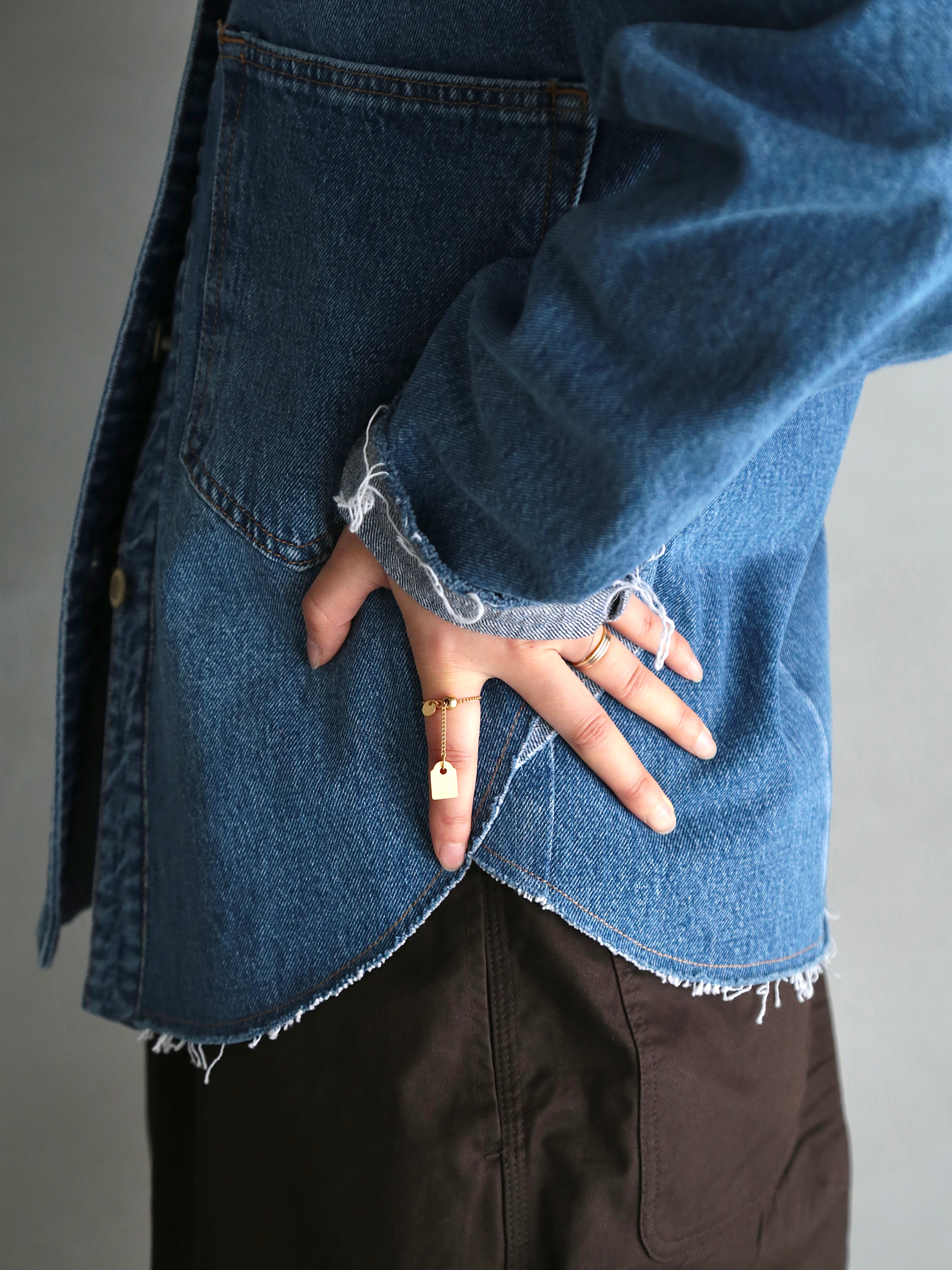 AXEP】TAG ring-Brass – End on End.
