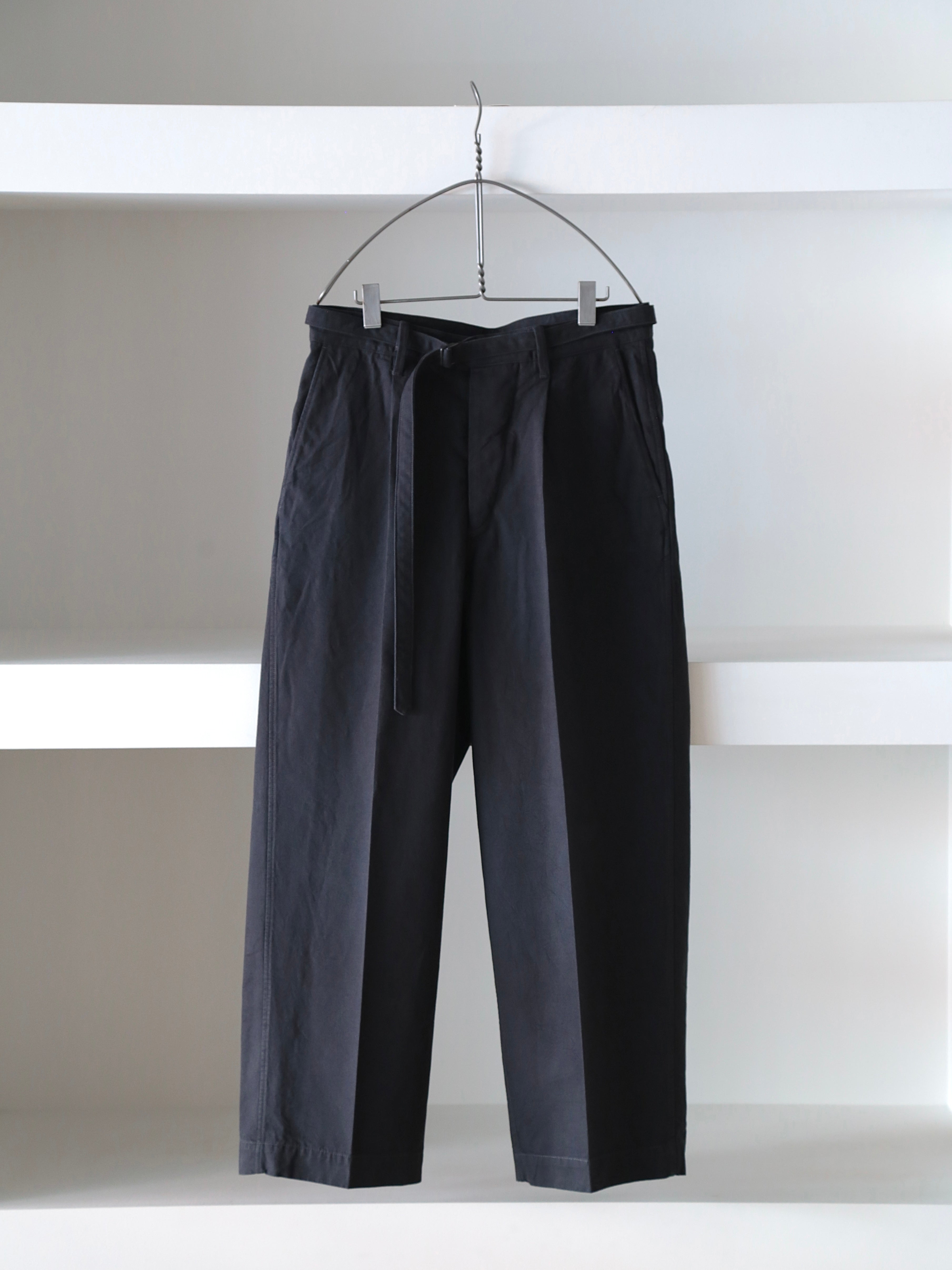 blurhms】Hard Twist Gabardine Belted Trousers (Mens) – End on End.
