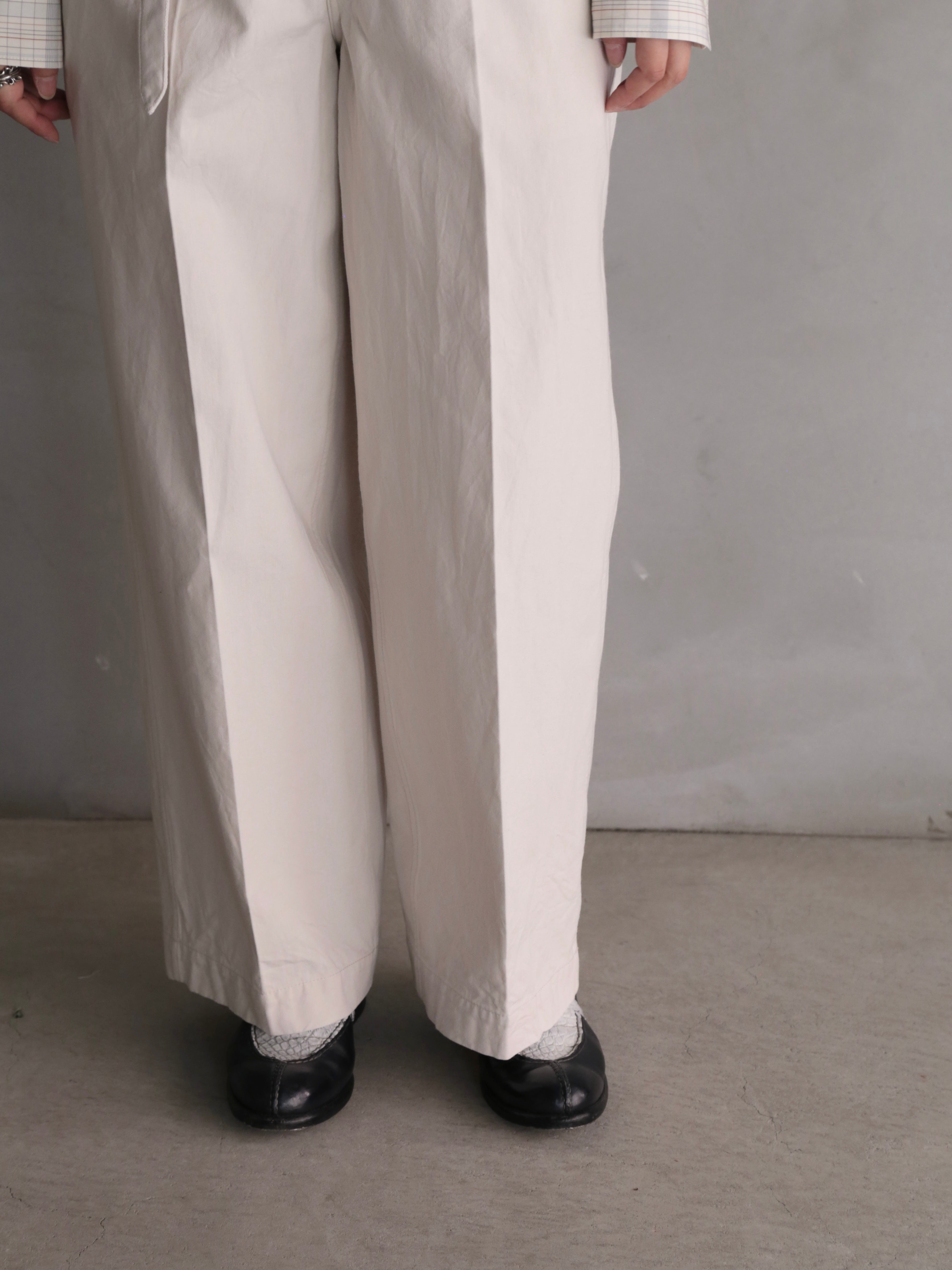 blurhms】Hard Twist Gabardine Belted Trousers (Womens) – End on End.
