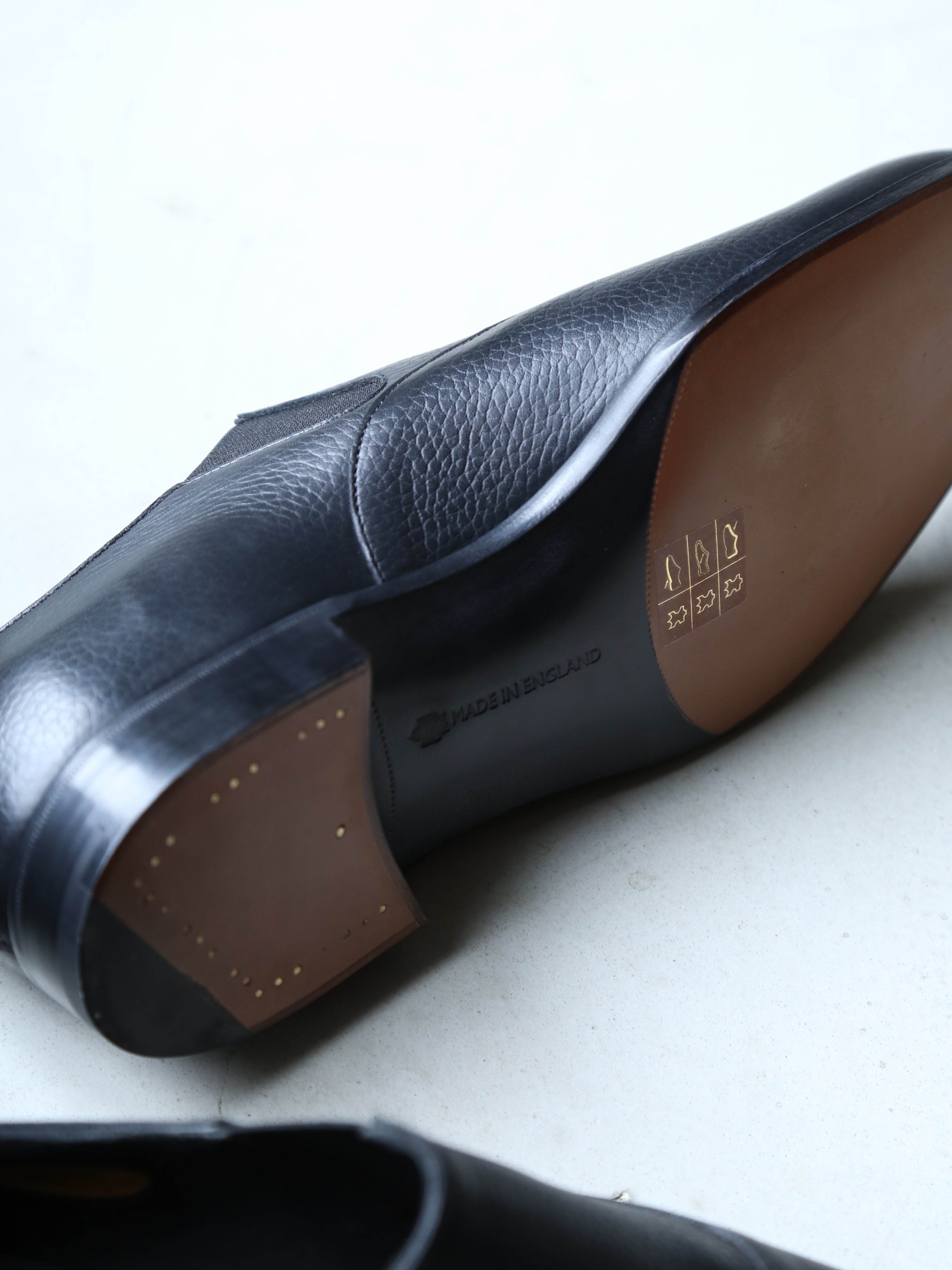 Edward Green for END ON END.】FITZWILLIAM EX/BLACK_COTZWOLD_GRAIN