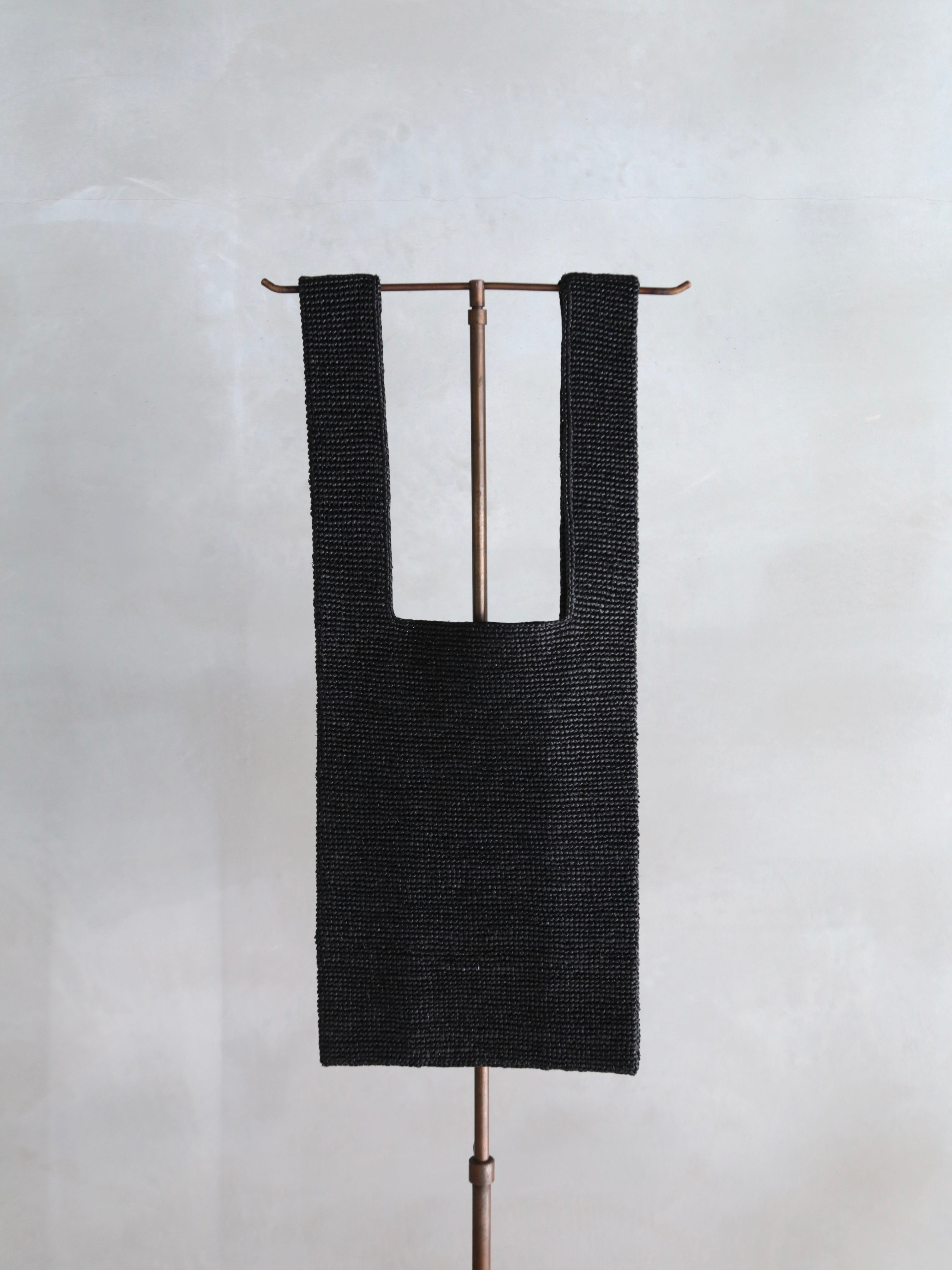 seya.】MEDIUM RAFFIA BAG – End on End.