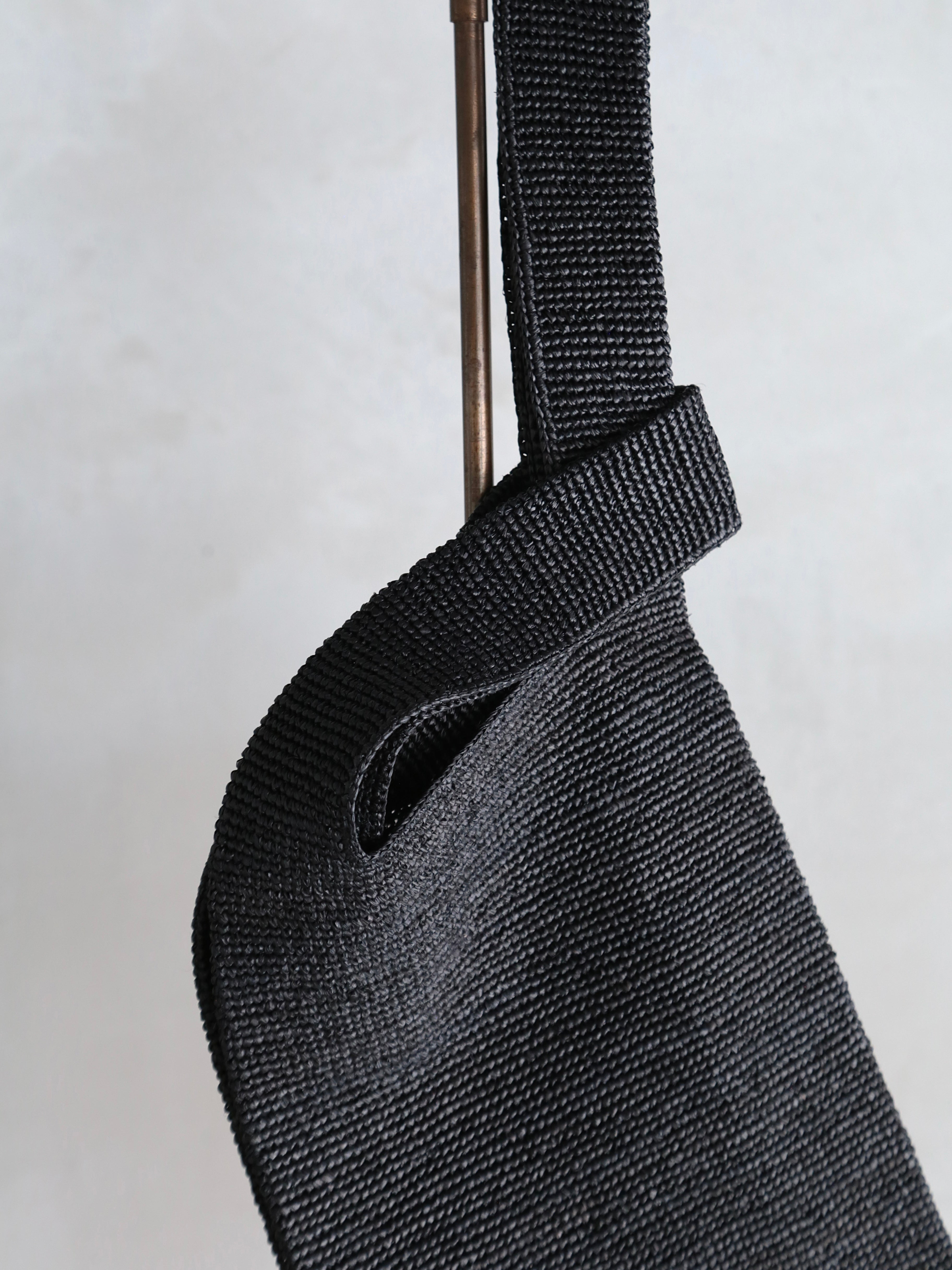 seya.】MEDIUM RAFFIA BAG – End on End.
