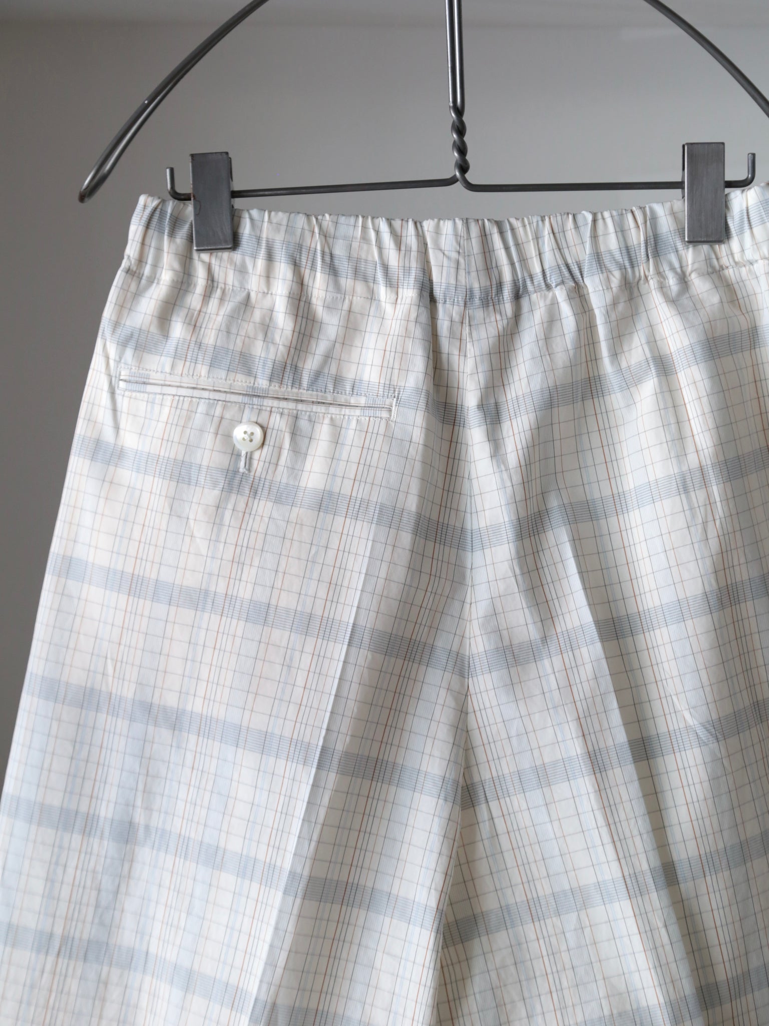 【BOWTE】FINX COTTON GRID GRAPH CHECK TUCKED PANTS – End on End.