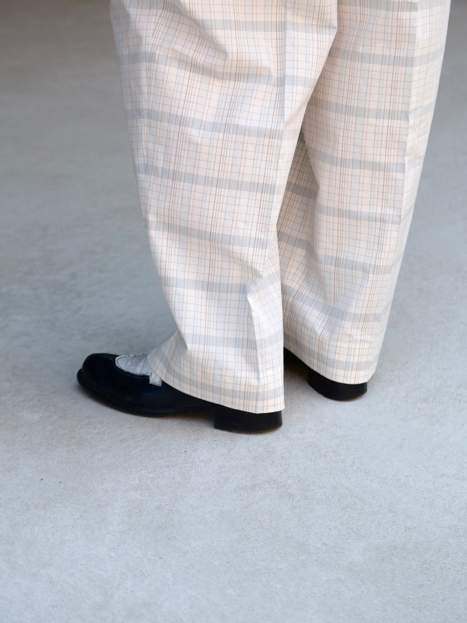 【BOWTE】FINX COTTON GRID GRAPH CHECK TUCKED PANTS – End on End.