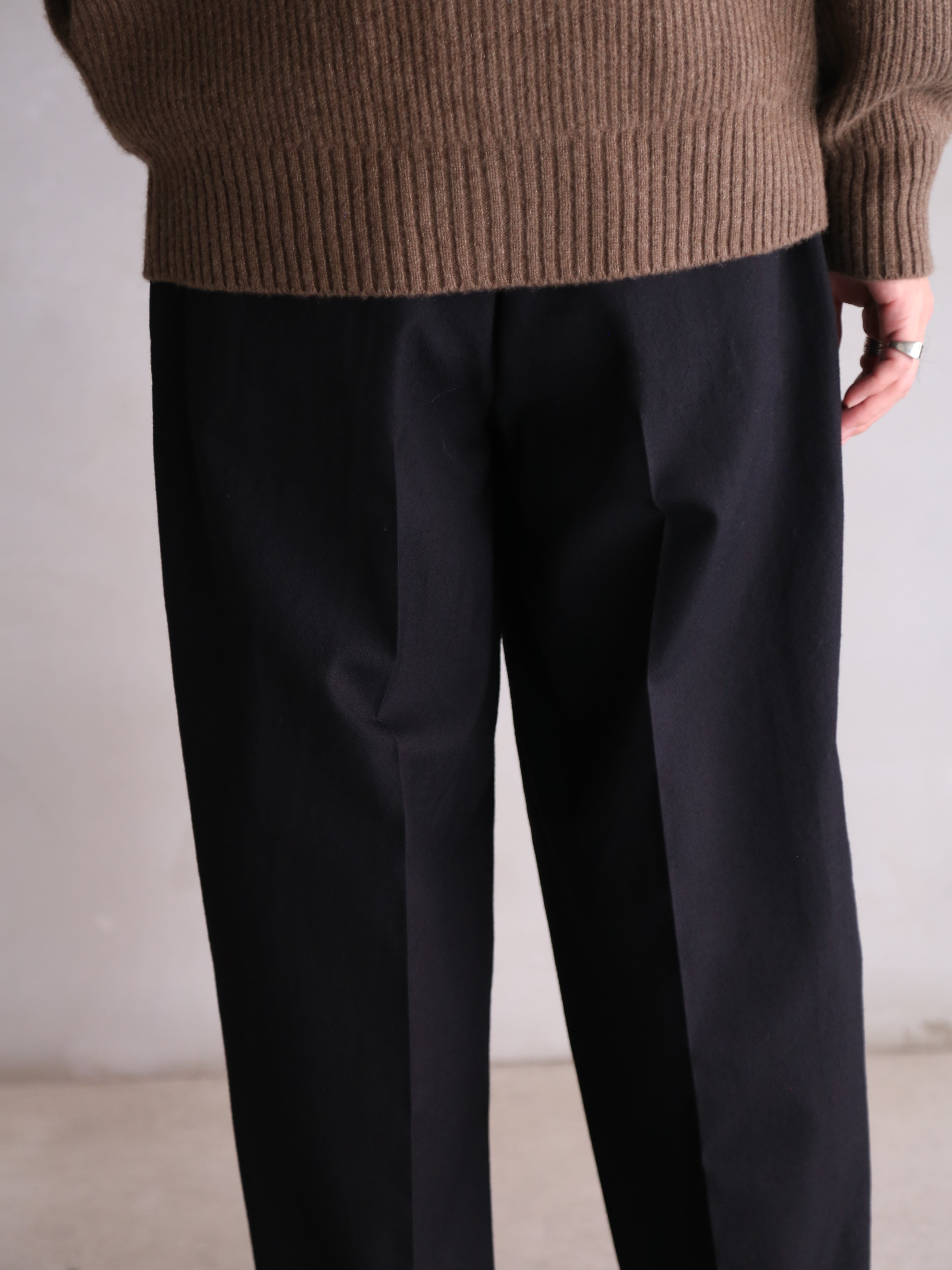 blurhms】Wool Gabardine Trousers (Mens) – End on End.