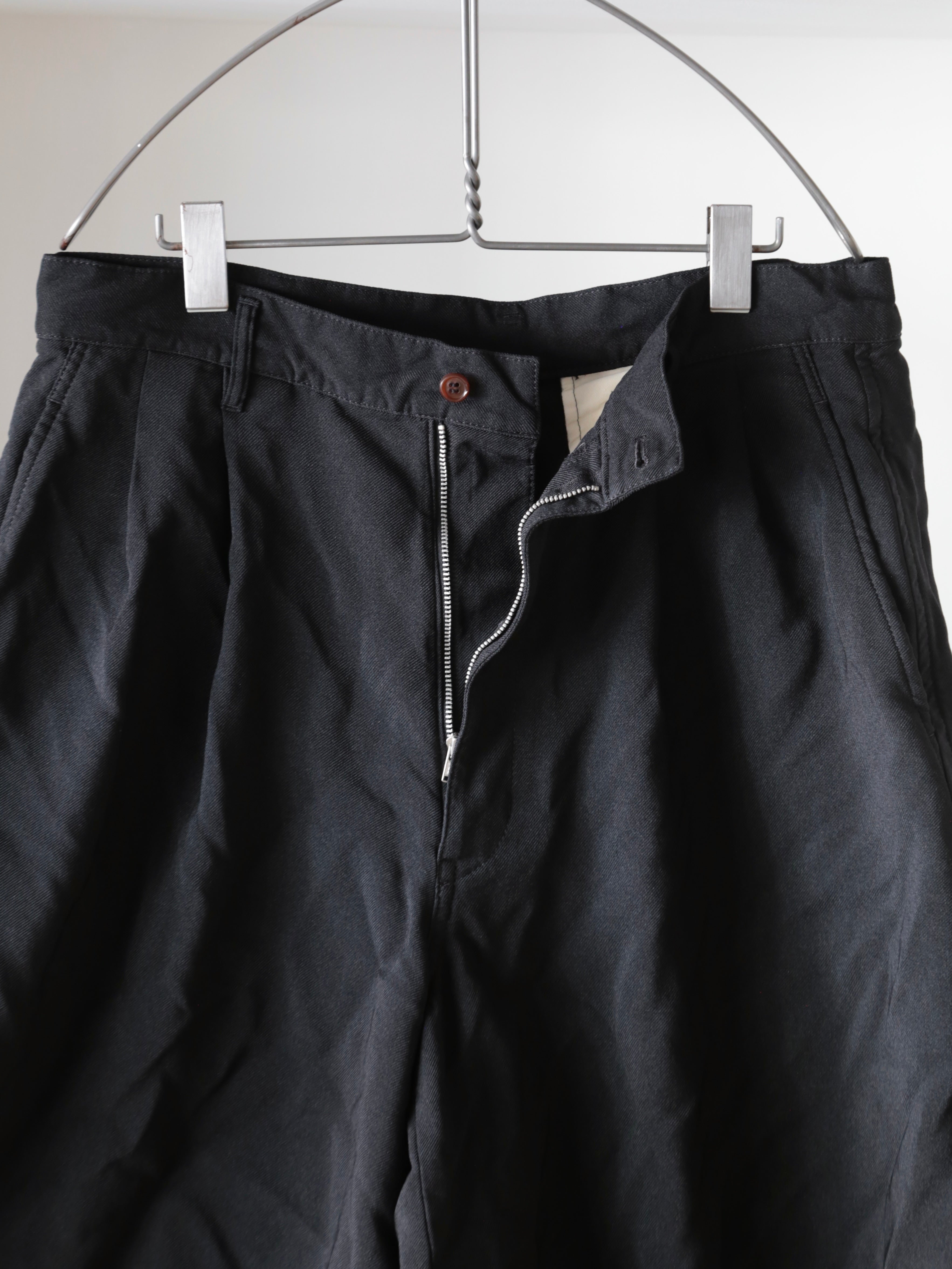 COMME des GARCONS SHIRT】polyester twill garment treated Shorts