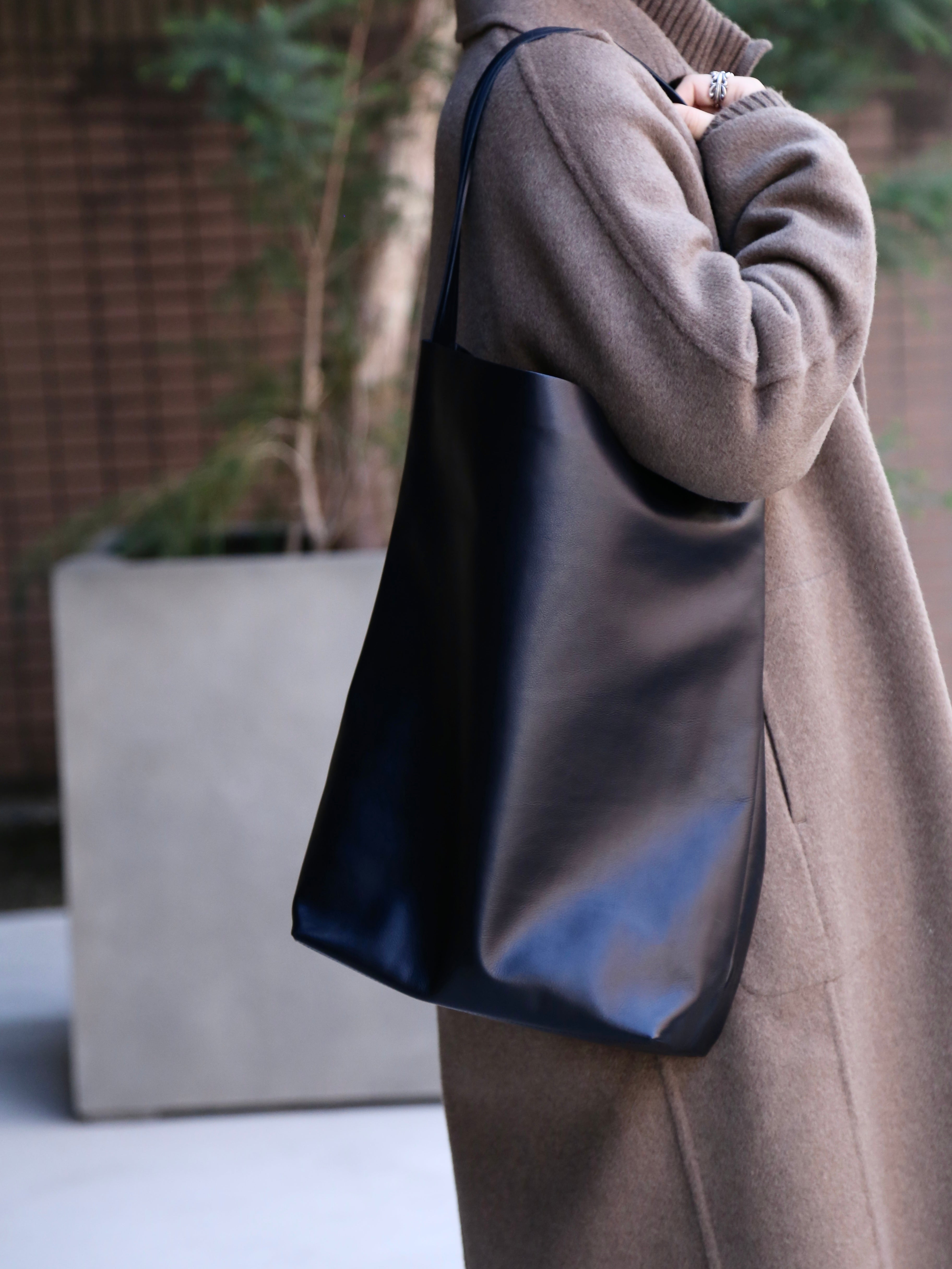 seya.】ISAAC REINA X SEYA MULTI HANDLE HOBO / LARGE – End on End.
