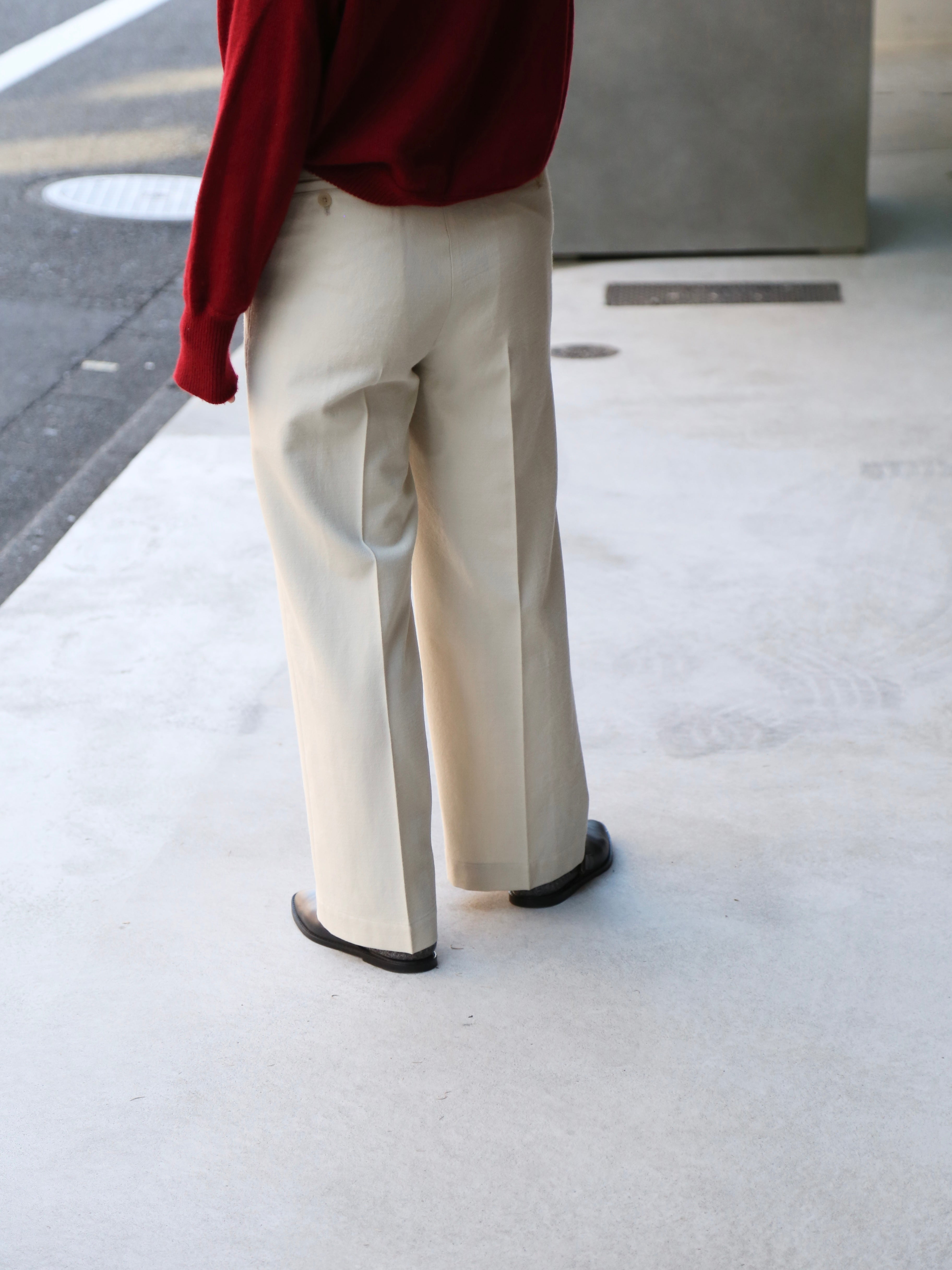 blurhms】Wool Gabardine Trousers (Womens) – End on End.