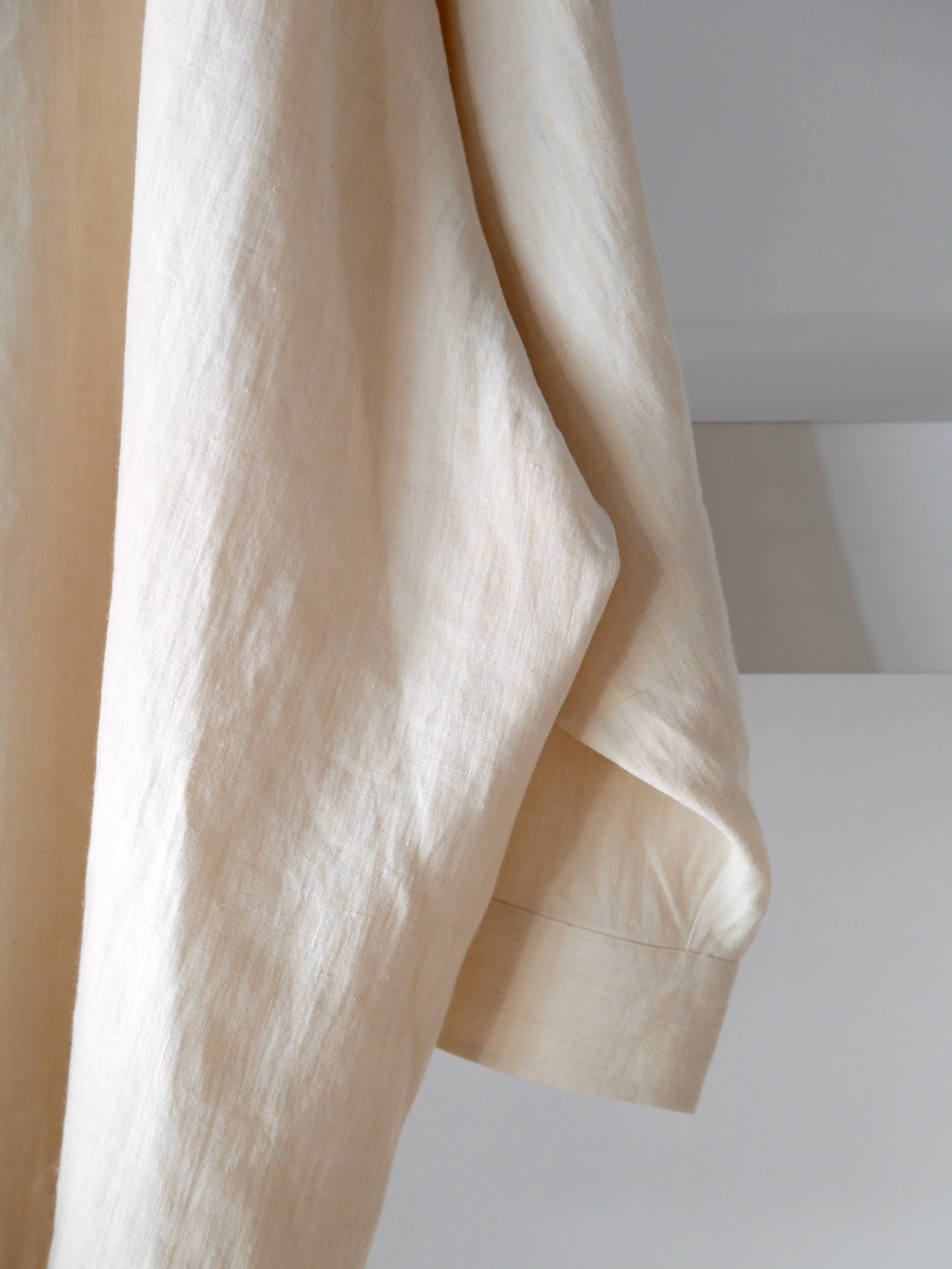 CLASS】CCGS01UNI D HEMP PLAIN WEAVE – End on End.