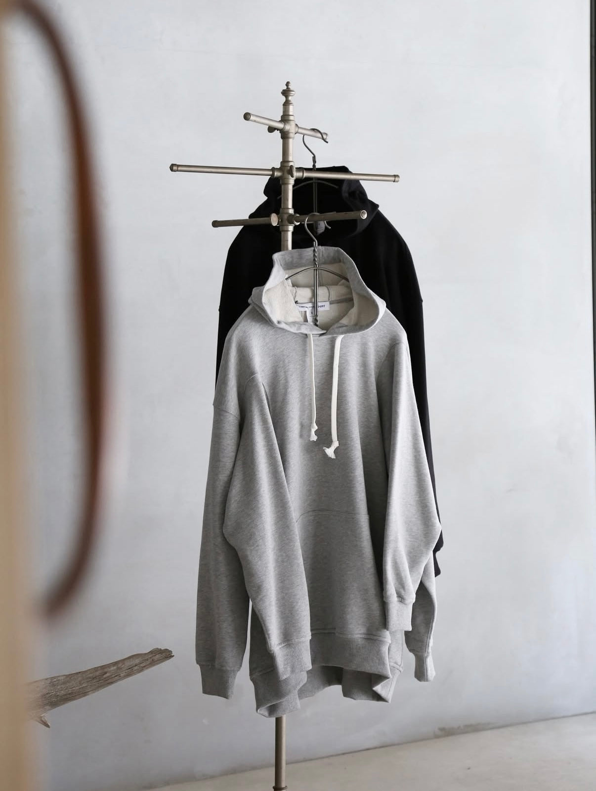 COMME des GARCONS SHIRT】Quad Sleeve Hooded Sweatshirt – End on End.