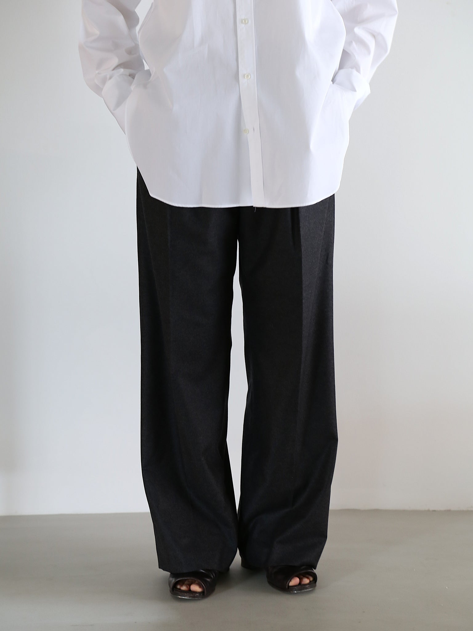 【BOWTE】EXTRAFINE COLLEGE FLANNEL WIDE TROUSERS