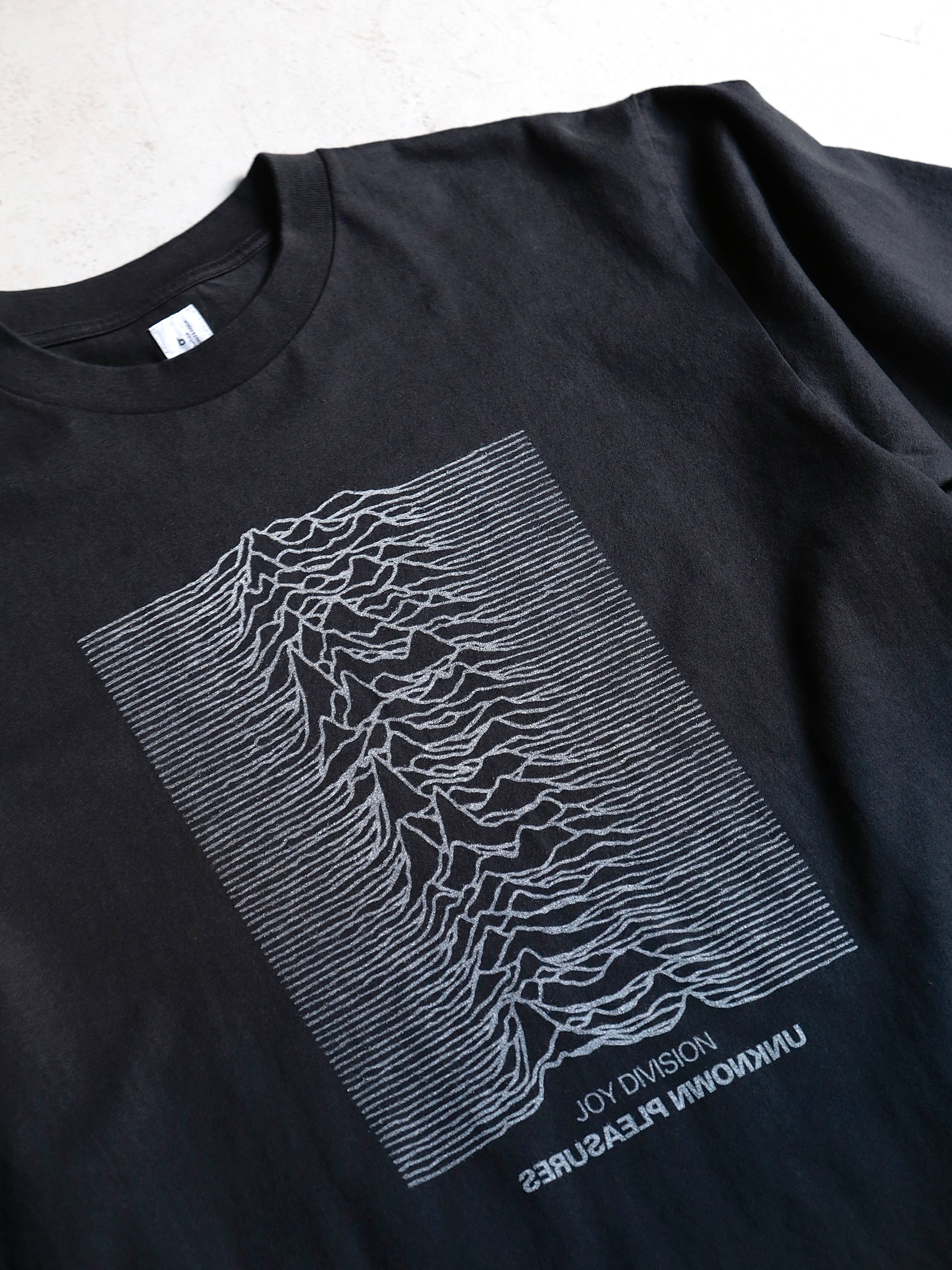 blurhmsROOTSTOCK】JD UNKNOWN PLEASURES Invert WIDE (Mens) – End on