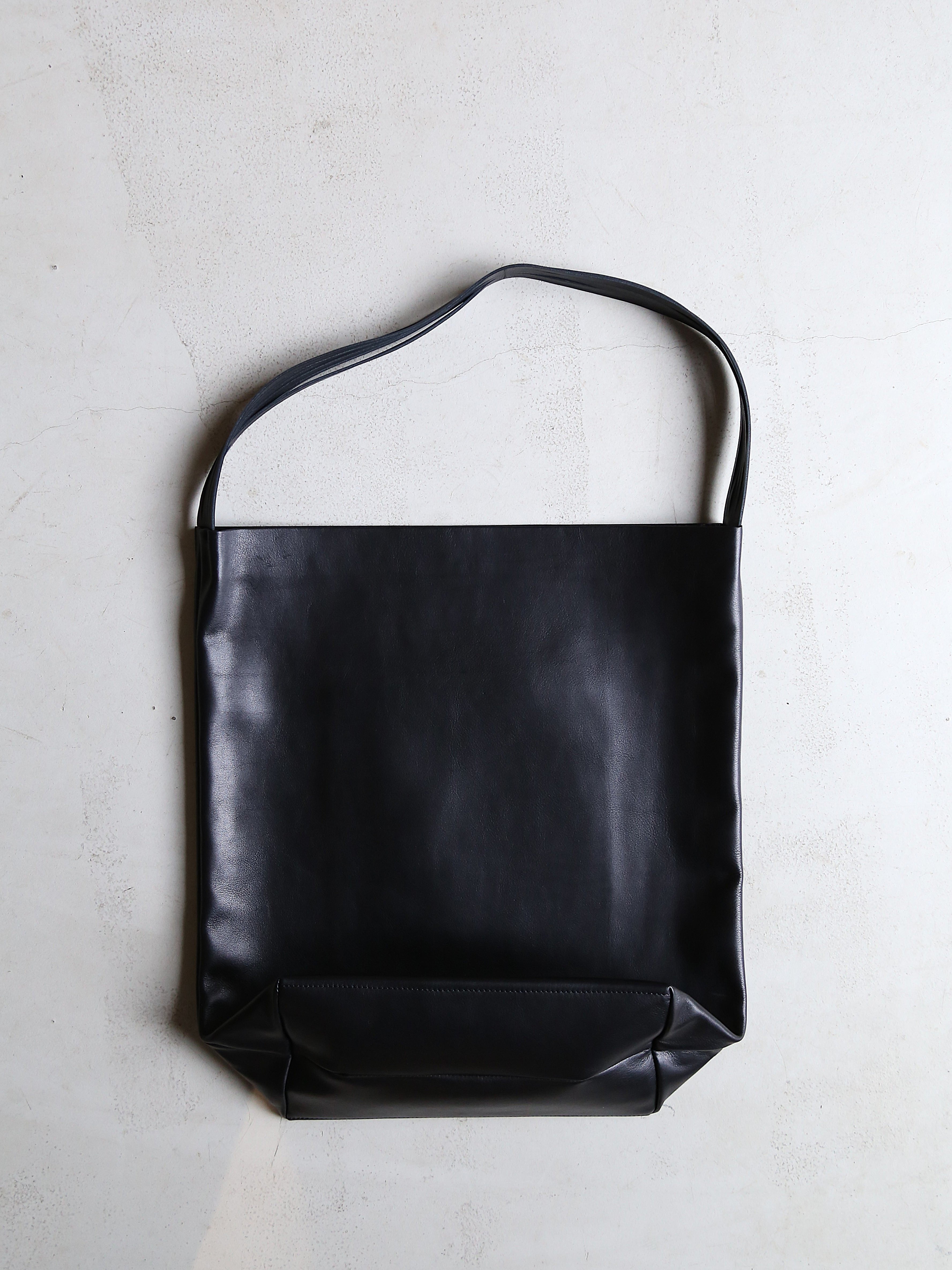 バッグ the end seya.】ISAAC REINA X SEYA MULTI HANDLE HOBO / LARGE – End on End.