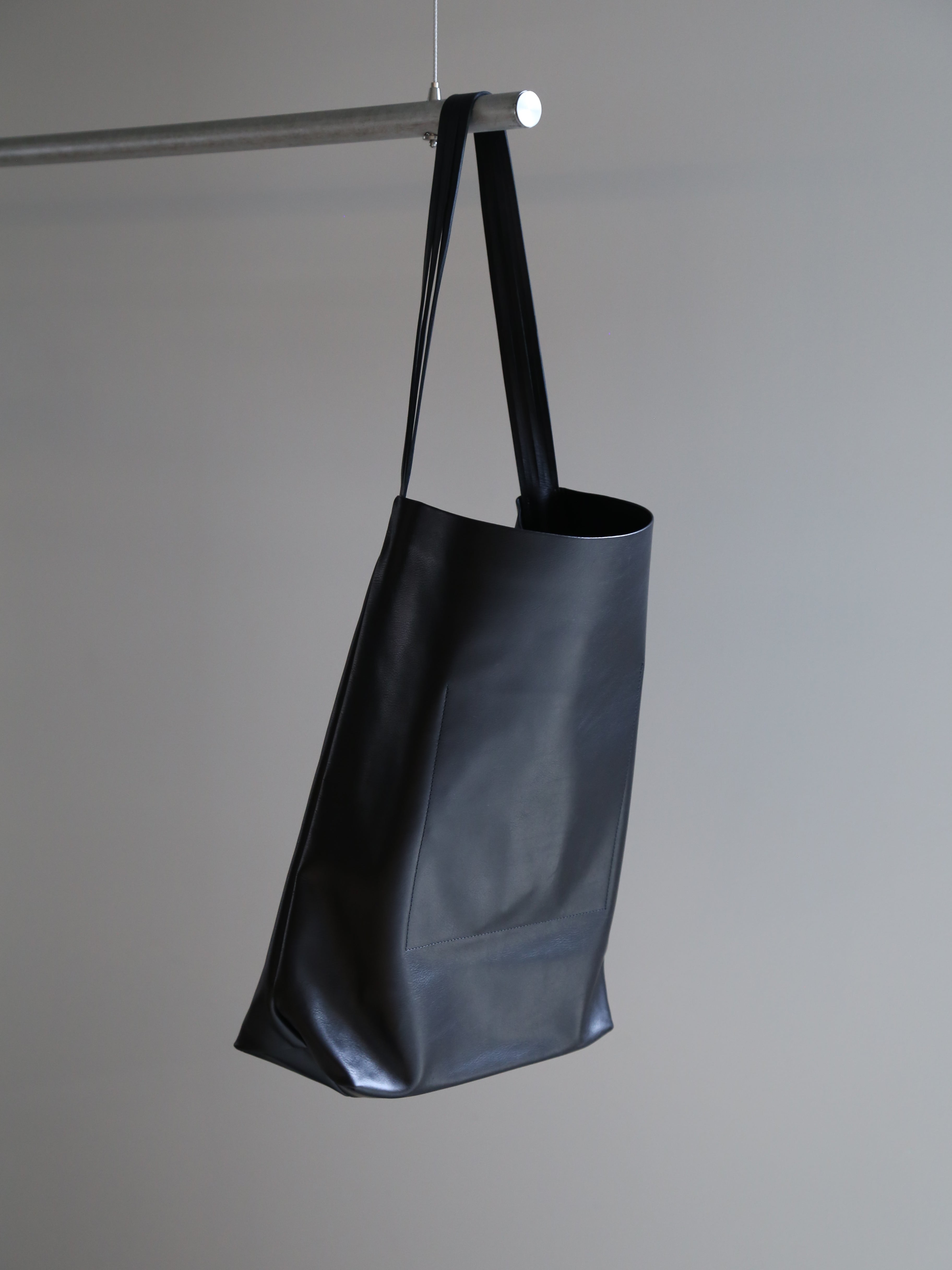 バッグ ISSA ISAAC MIZRAHI TIKTOK VIRAL LAPTOP ON-THE-GO ESSENTIALS TRAVEL