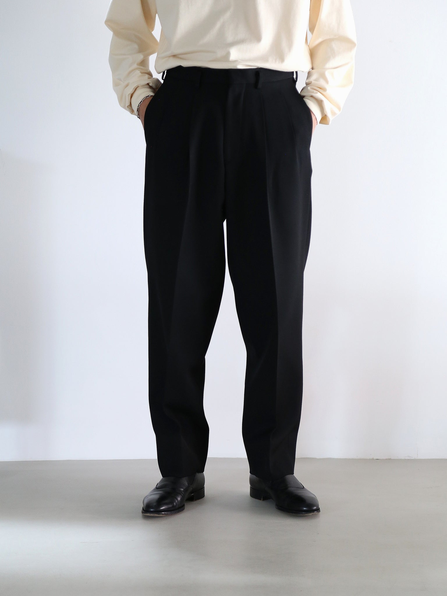 【HEUGN】Geoge Wool Black