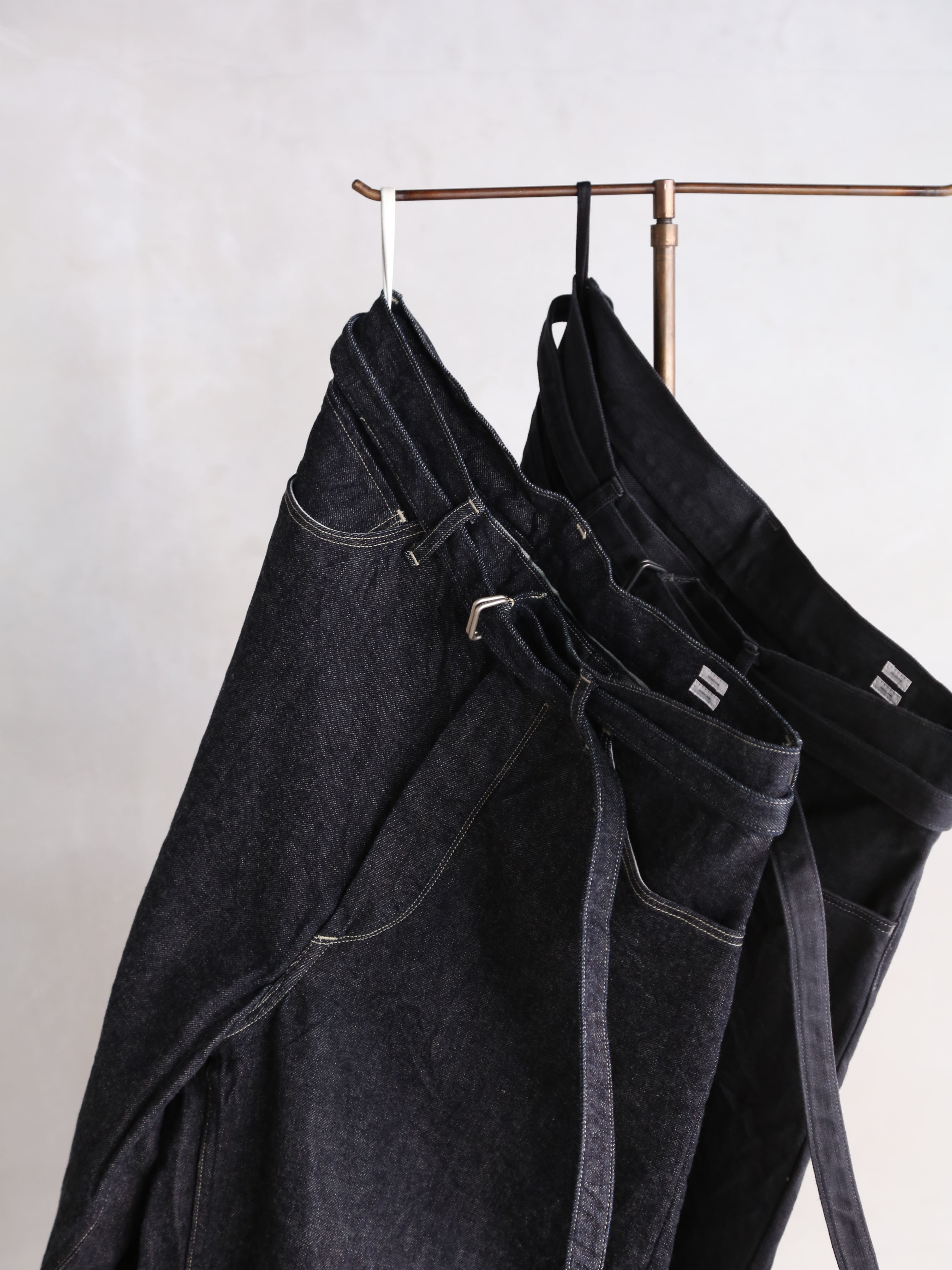 blurhms】12.9oz Denim Bias Belted Pants (Mens) – End on End