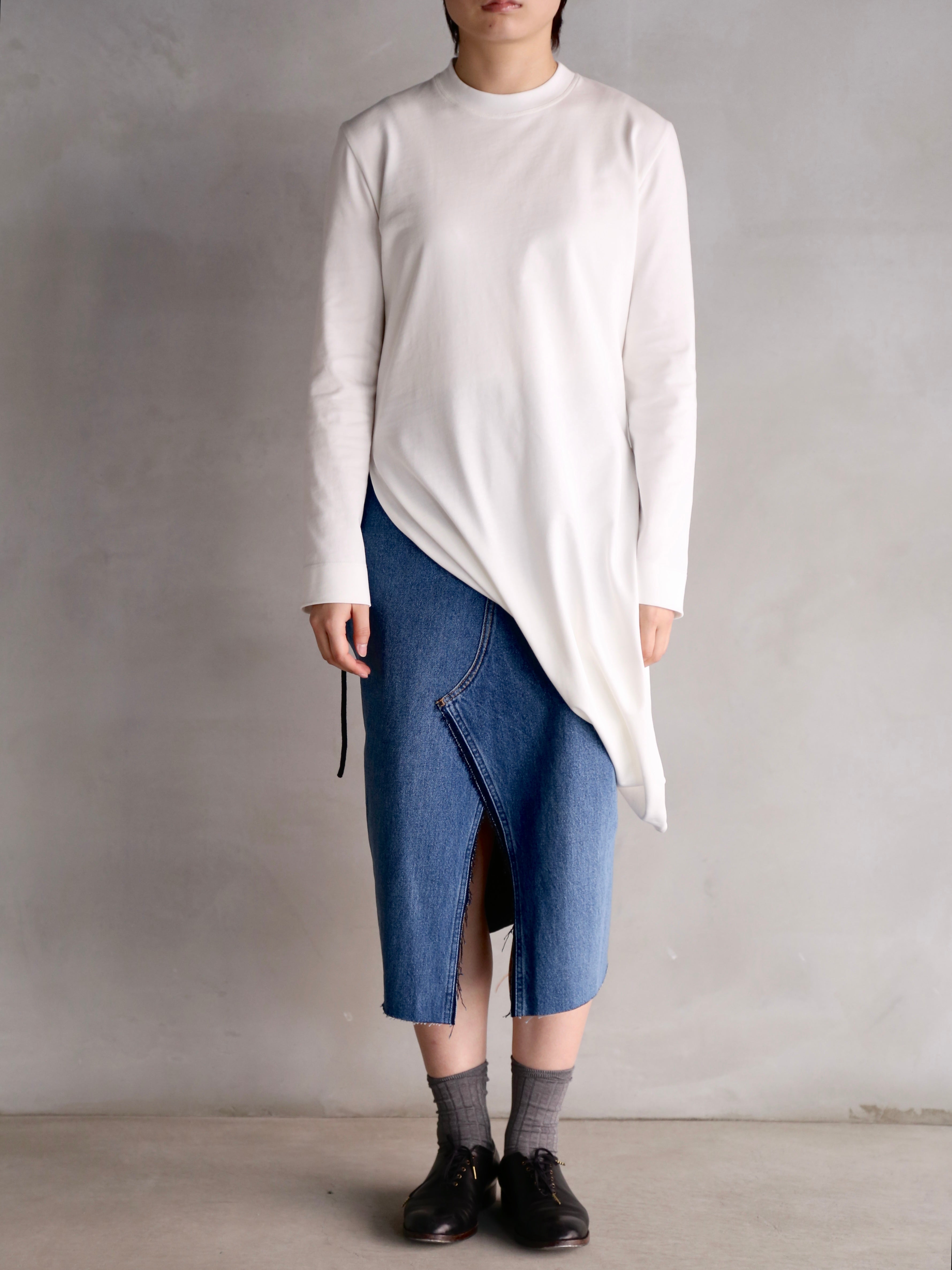 LITKOVSKA】Asymmetric Cotton Longsleeve – End on End.